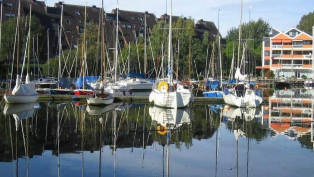 Moderne Ferienwohnung Am Yachthafen Bad Zwischenahn Exterior foto